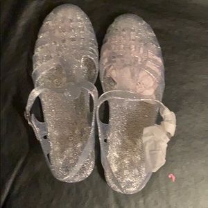 Size 8 jells